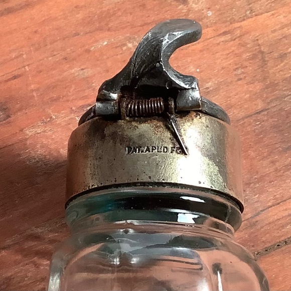 Antique salt shaker - Picture 5 of 8